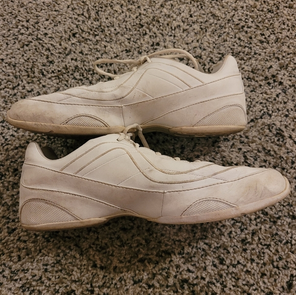 FREE Kaepa Athletic Cheer Sneakers - Picture 5 of 8